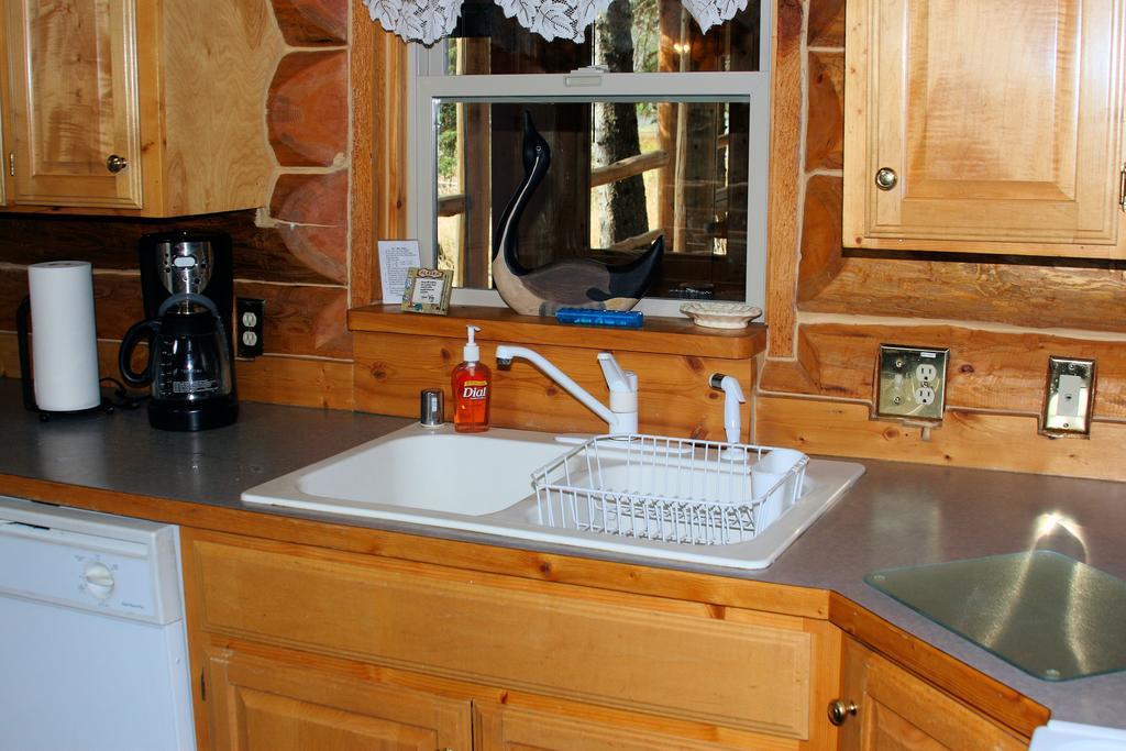 Wise Old Hunter Lodge Anchor Point Kamer foto