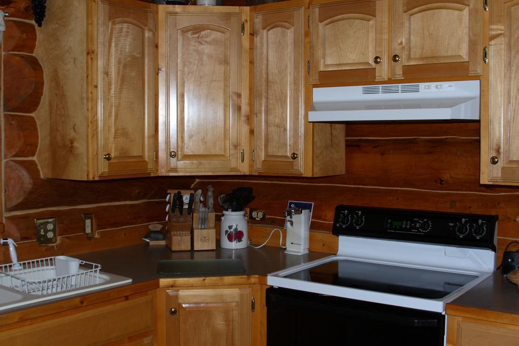 Wise Old Hunter Lodge Anchor Point Kamer foto