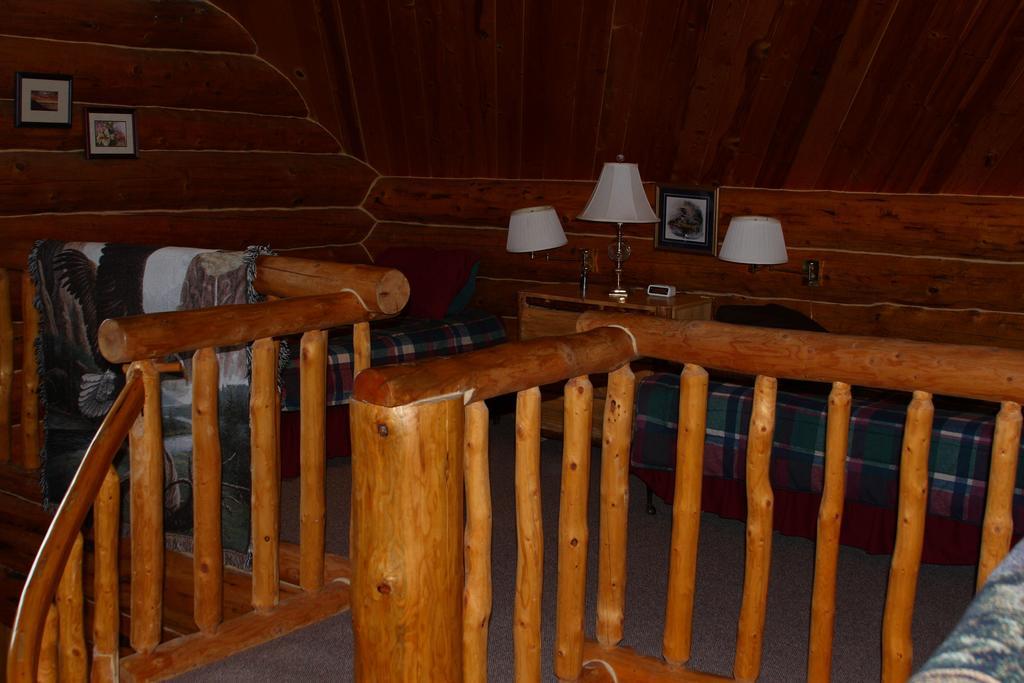 Wise Old Hunter Lodge Anchor Point Kamer foto
