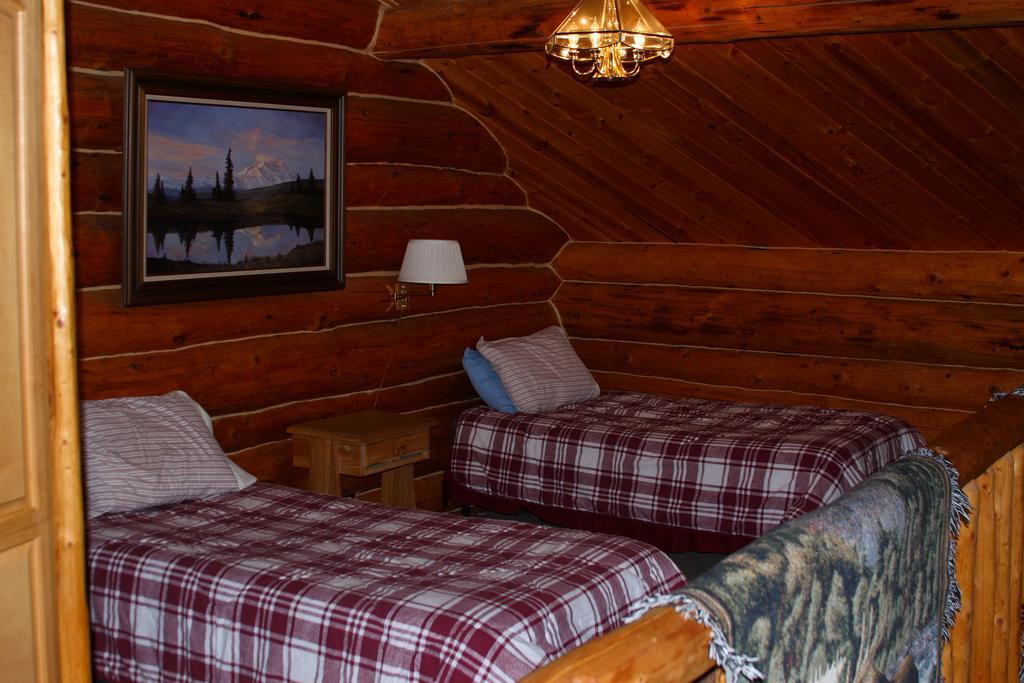 Wise Old Hunter Lodge Anchor Point Kamer foto