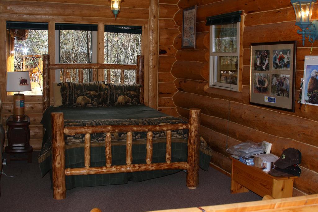 Wise Old Hunter Lodge Anchor Point Kamer foto